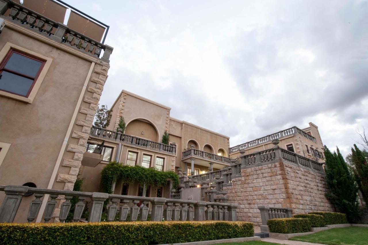 Готель Il Castello Кларенс Екстер'єр фото